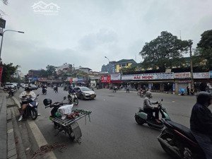 bán nhà mặt phố nguyễn khuyến, kinh doanh siêu đỉnh. vị trí vip, diện tích rộng, dòng tiền đỉnh cao