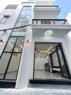 nhà 4 tầng , thoáng mát tại đằng hải. không gian sống lý tưởng!