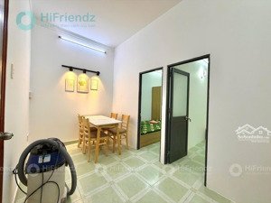 căn hộ 2 phòng ngủ khu sân bay - full nội thất - máy giặt riêng - trống sẵn