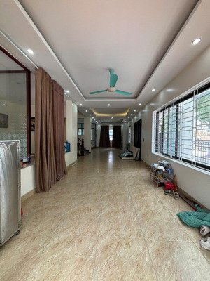 cho thuê biệt thự lô góc an khang dương nội vị trí kinh doanh diện tích: 182m