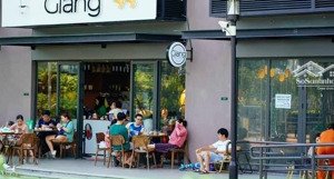 bán gấp căn shop chân đế dòng tiền 55tr/tháng