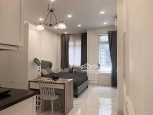 cho thuê căn hộ studio ban công q4 gần cầu kênh tẻ, cầu ông lãnh, cầu calmette, công viên khánh hội