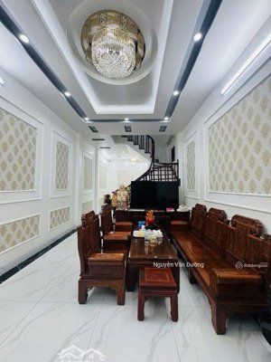 siêu hiếm! nhà riêng phố thái thịnh, 20m ra ô tô, ngõ to thoáng, dân xây còn mới, 43m2 * 5t, 4pn
