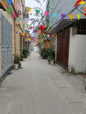 phan trọng tệ thanh trì - nhà mới đẹp - 3 thoáng - 5t - xây kiên cố - gần ô tô. ngõ thông thẳng đẹp