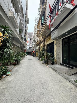 cực hiếm nhà chùa bộc đống đa lô góc phân lô ôtô - ngõ rộng 20m ra phố 55m , 5 tầng , mt 5,5m -