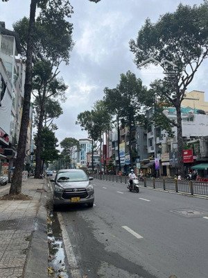 nhà 3 tầng sát mặt tiền 3 tháng 2 -3,8x11,5