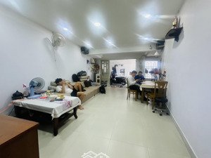 quận 1 - 3 tầng 6pn - dt 5.2m x 17m - giá 10 tỷ