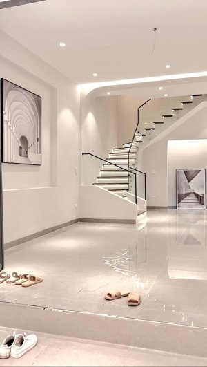 nhà đẹp trung tâm hai bà trưng - hiện đại rộng thoáng ở sướng.