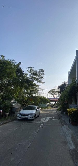 chính chủ b.án nhanh mặt tiền đường 5m5 bình hòa 15 đối diện cổng viên biệt thự view sông