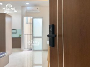 studio ban công _ đầy đủ nội thất _ mới xây 100% ngay cầu tham lương