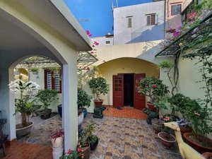 bán villa đồng nai 205m² 3 tầng - 52 tỷ - biệt thự cổ điển mặt tiền quận 10