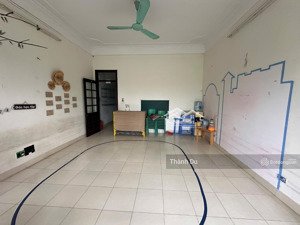 cho thuê nhà 918- phúc đồng - long biên văn phòng công ty, trung tâm trước nhà ô tô đỗ giá 20 tr