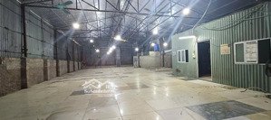 cho thuê kho k2 phú đôdt 500m, mt 15m, khung sắt tôn chống nóng điện 3fa.nước sạch,xe 15tan.vào