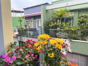 nhà đẹp gò dầu tân phú hẻm 4m chỉ 6.5 t diện tích: 42m kết cấu: 3 lầu kiên cố 4 phòng ngủ