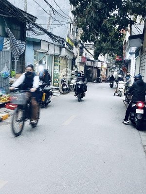 rẻ cực! bán nhà cầu giấy, mặt ngõ thông, cực gần oto, 7 phòng ở hoặc cho thuê tốt dòng tiền, 40m*6t