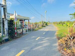 Bán nền thổ 5x33 mt nhựa Nguyễn Thị Lầu đất gần ngã 4 Lạc Tấn có chợ trường học thuộc Xã Nhựt Tảo Tỉnh Tây Ninh