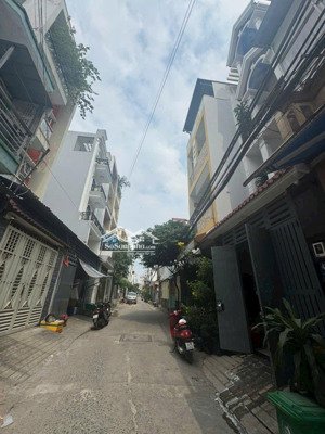 lê văn quới gần 4 xã giáp tân phú 4 tầng đúc 4x18m hẻm xe hơi né thông chỉ hơn 8 tỷ