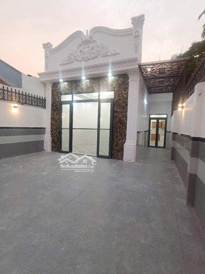 bán nhà c4 mới ở liền - ngay nguyễn thị thử hóc môn- ngang lớn 6,8x20m - hxh -sổ riêng - nhỉnh 6 tỷ