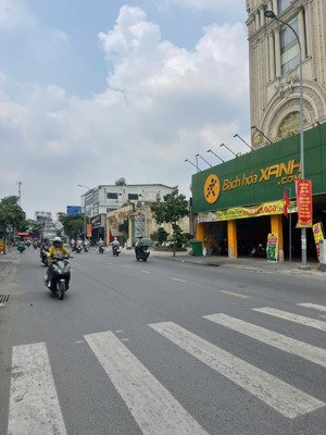 cho thuê nhà mt nơ trang long, bình thạnh: 15 x 50, cấp 4, giá 100 triệu/tháng