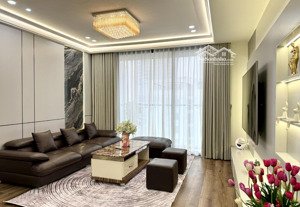chính chủ bán căn hộ 3 phòng ngủ, diện tích 120m2 chung cư golden field mỹ đình. lh 