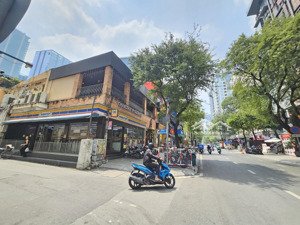 ngang 22m 500m2 góc 2 mt ngô văn năm