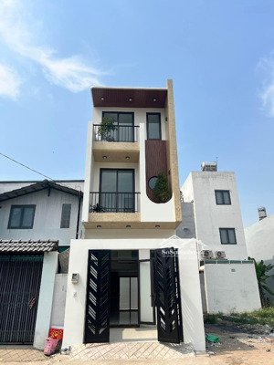 căn nhà tại trường lưu long trường tp hcm