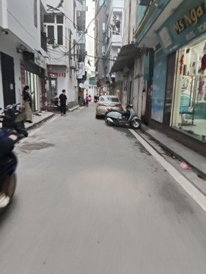 bán gấp nhà văn hội. 5 tầng, dân xây, 2 thoáng. ô tô đỗ cửa, kinh doanh sầm uất. giá 11.3 tỷ