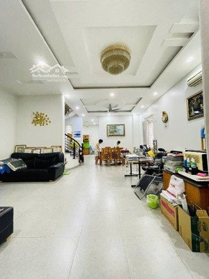 bán nhà q7-nguyễn thị thập nối dài-ngang khủng 7mét 140m2-kiêng cố rộng rãi-chủ gấp bán chỉ 12ty9