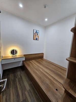 cho thuê ccmn võ chí công - xuân la ở ngay, oto đỗ cửa, full nội thất 50m2 2pn-1kh-1wc