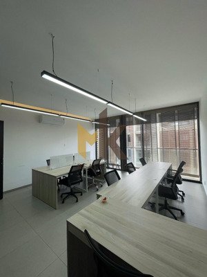 cho thuê 2 tầng nhà phố soho làm văn phòng full nội thất bàn ghế