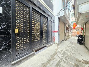 chính chủ bán toà ccmn trung tâm cầu giấy - 6 tầng thang máy - ngõ riêng rộng rãi - gần 1 tỷ/năm