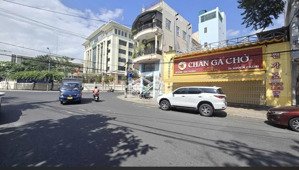 bán đất ngay sát vòng xoay ngã 6 nguyễn chánh ngang 11m