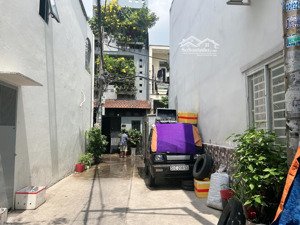 nhà vườn lài tân phú ô tô tới nhà diện tích: 30m kết cấu: 2 phòng ngủ 2 wc