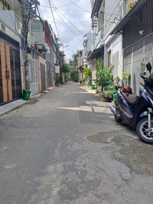 thống nhất gần cityland gò vấp - hẻm 5m thông - 4.2 x 17 - 4 tầng - 7.2 tỷ còn tl