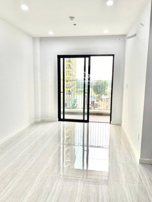 chính chủ bán gấp căn 1pn bcons plaza mặt tiền thồng nhất quốc lộ 1k giá 1 tỷ770 lh: 