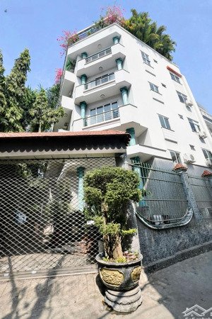 siêu hiếm dt 300m2 - toà nhà 7 tầng - hxh phạm văn hai - tân bình - chỉ nhỉnh 58 tỷ