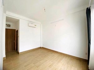 bán nhà chợ hồ thị 10.xxtỷ 3.5 x 13-hẻm 4m 4tầng chợ hoa & ẩm thực hồ thị kỷ lê hồng phong