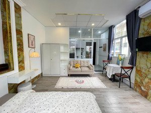 cho thuê căn hộ 1 phòng ngủ thành thái quận 10-ban công thoáng mát