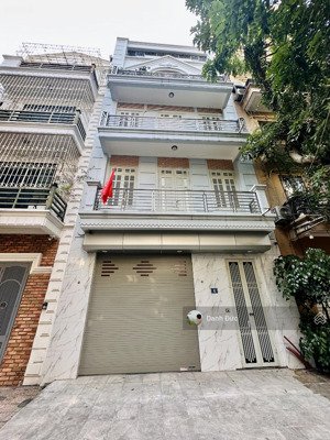 bán nhà hoàng quốc việt 80m2_mt 7m - phân lô vỉa hè ô tô tránh - mặt tiền bề thế