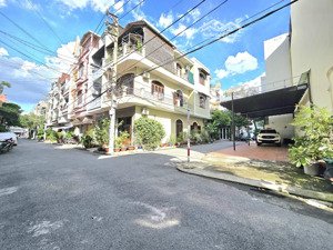 bán siêu phẩm lô góc 2 mặt tiền hẻm 10m gò dầu- tân phú. dt 4x16- dtcn 61m2- đủ lg- nhỉnh 8 tỷ