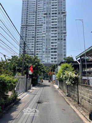 bán nhà hoàn công gần becamex đường 30-4, 6.5x25. khu dân trí cao. vị trí full tiện ích lớn nhỏ