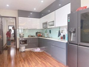 chính chủ cho thuê căn hộ mới cứng tầng 17 khu đô thị bầu tràm lakeside -60m2-2pn-5.2tr/1 tháng