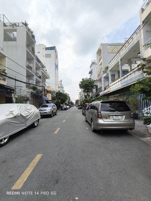 nhà đẹp ở ngay - chỉ vài căn ra đường nhựa 10m ngay chợ pth q8 - hiện hữu - hoàn công - 6.2 tỷ