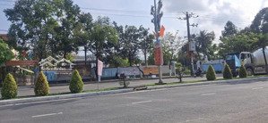 nhà 3 tầng mặt tiền cách mạng tháng 8 trung tâm cẩm lệ vừa ở vừa kinh doanh đỉnh