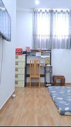 nhà 3 lầu xe hơi ngủ-phú thuận - q.7- 6tỷ hơn-shr hc -dt 3.920m