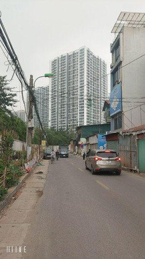 hoa hậu nhà lê lợi hà đông, dt: 40m2 x 5 tầng, thang máy, ô tô ngủ trong nhà, giá trên 10 tỷ
