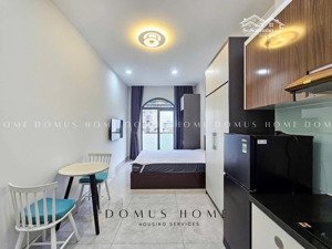 căn hộ ban công máy giặt riêng full nội thất tô hiến thành quận 10