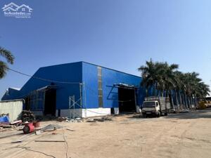 Cho thuê nhà KHO 2000-2500 m2 diện tích khuôn viên 4000 m2 giá chỉ 55k/m2/ tháng