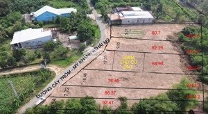 tôi chính chủ cần bán lô đất vườn gần kcn tây bắc, cầu vượt củ chi diện tích 670m2 giá 1 tỷ 550 tl