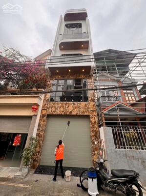 Bán Nhà Phố Trạm Long Biên 55m2 xây 7 tầng full nội thất- Ôtô tránh- Kinh Doanh Đỉnh.